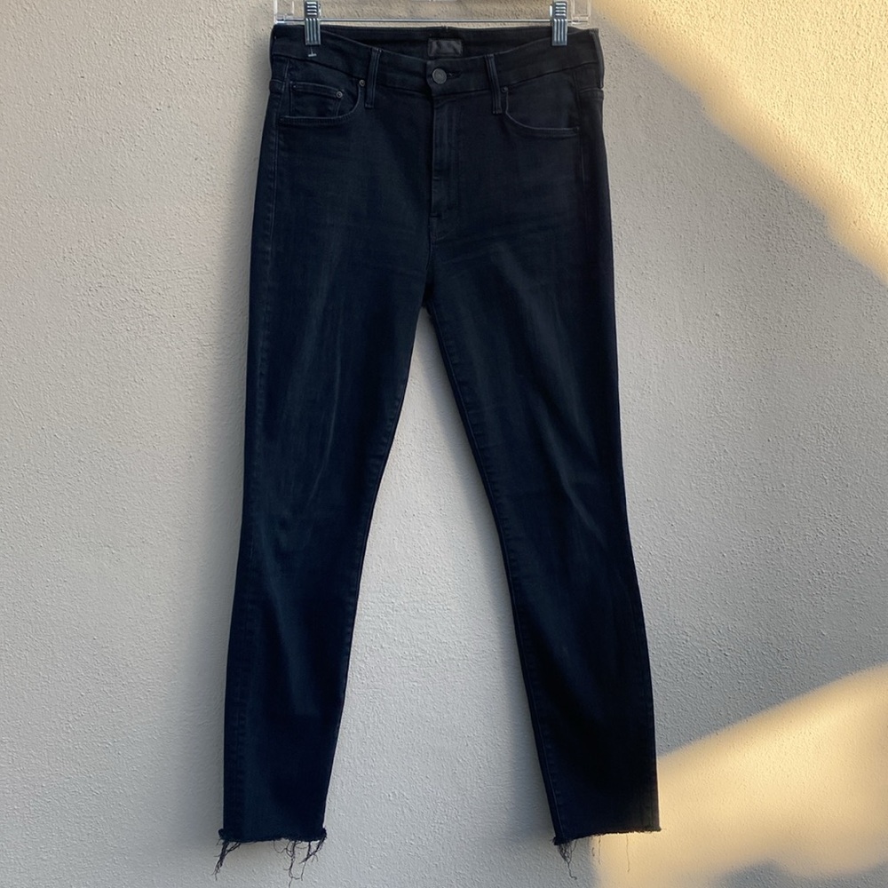 MOTHER High Waisted Looker Ankle Fray in Blackbird size 27 - Picture 13 of 16
